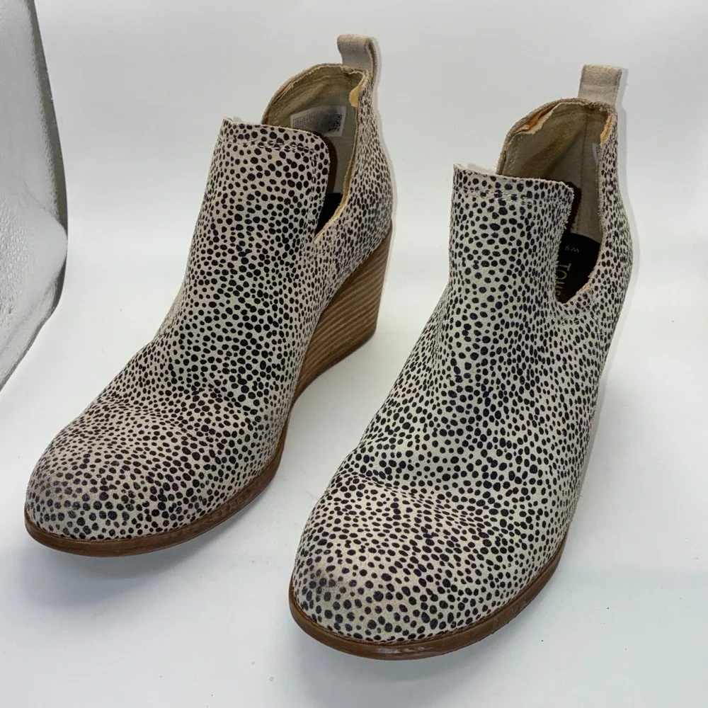 TOMS Kala Animal Print Wedge Booties Tan Black‎ Cheetah Dot Cut Out Boots 9.5